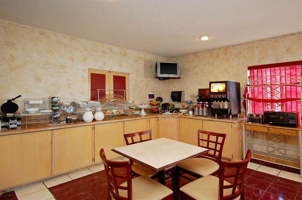 Quality Suites Abilene Restaurant bilde